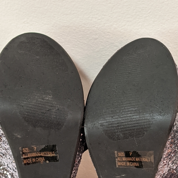 Qupid Women's Glitter/Velvet High 5.5"Heels Size 7 - Picture 10 of 15